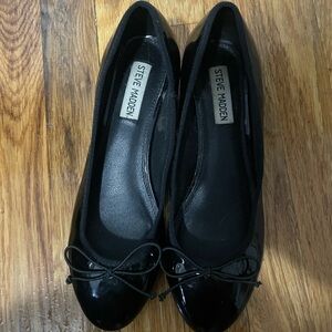 Black Steve Madden low heel flats bow and tie size 9